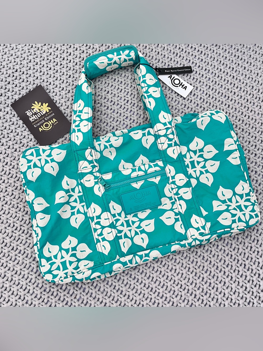 ALOHA Collection• SUPER SPECIAL LIMITED EDITION Keep it Light Weekender HILO